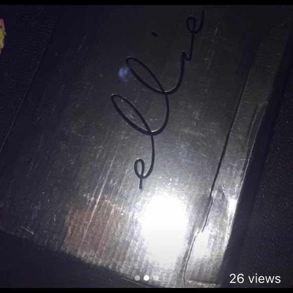 Heels - Picture 2 of 3